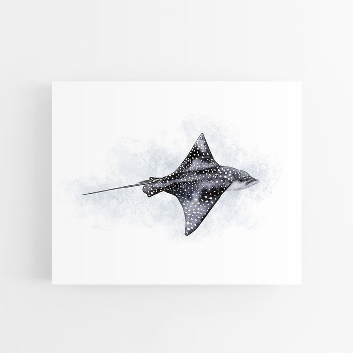 a black and white drawing of a eagle ray