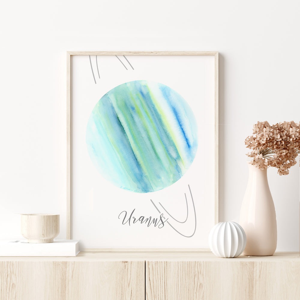 a picture of a vase with flowers on a shelf